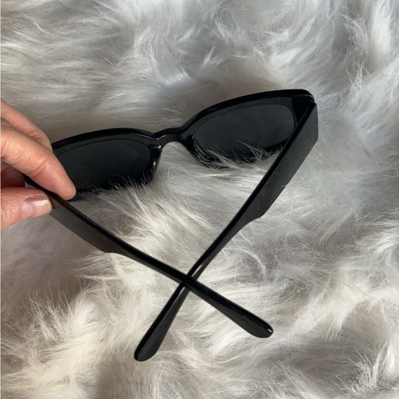 LIKE NEW | Women’s Black Acetate Sunglasses - Picture 2 of 5